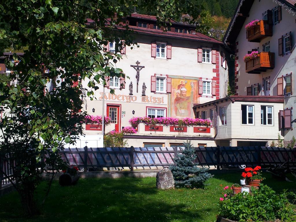 Albergo Rizzi Pozza di Fassa Exterior foto